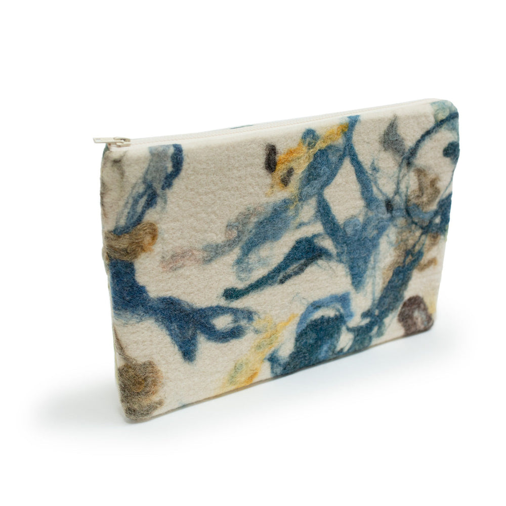 BOTANICAL Plant-Dyed Wool Laptop Sleeve