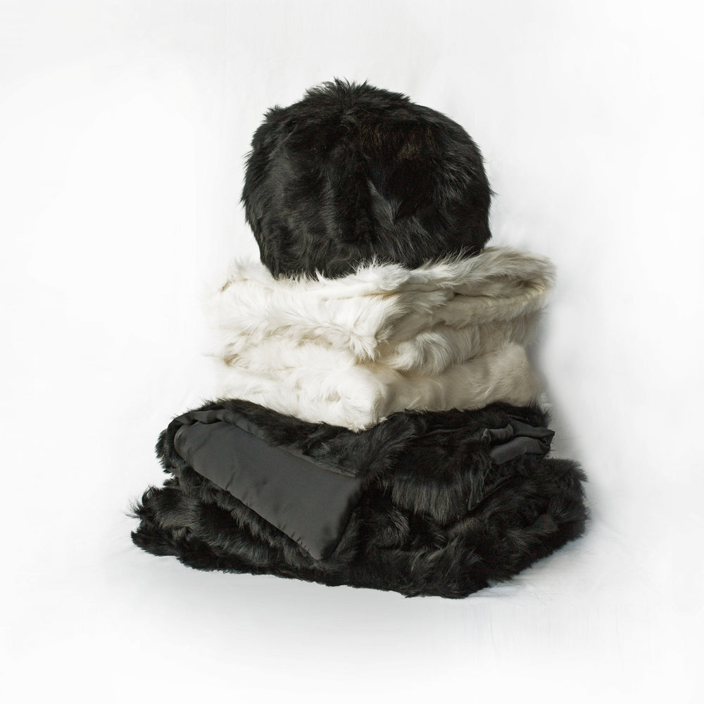 
                      
                        Toscana Real Sheep Fur Blanket Lined with Silk
                      
                    