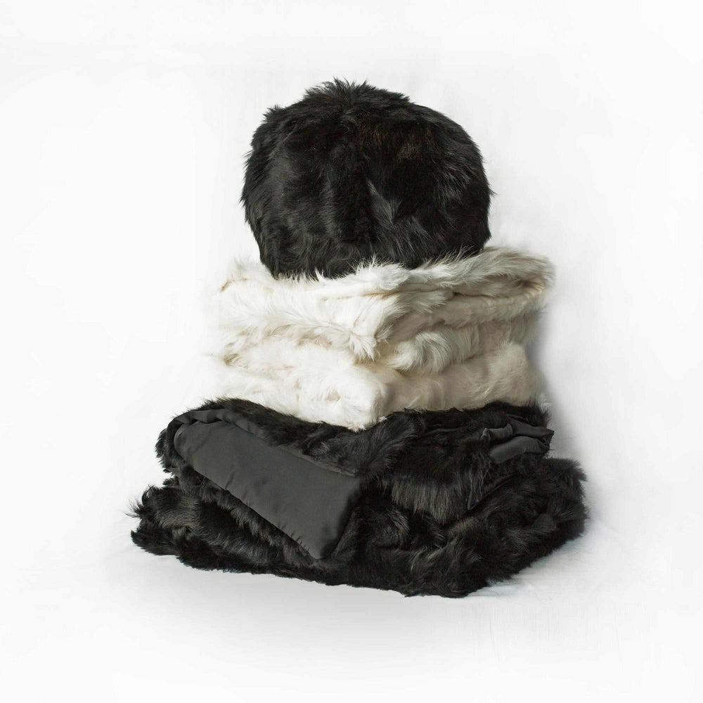 
                      
                        Toscana Real Sheep Fur Throw Lined with Cashmere Blend
                      
                    